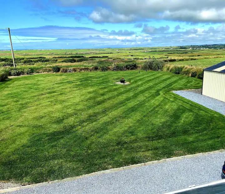 Coastal View Cottage Mullagh  エクステリア 写真
