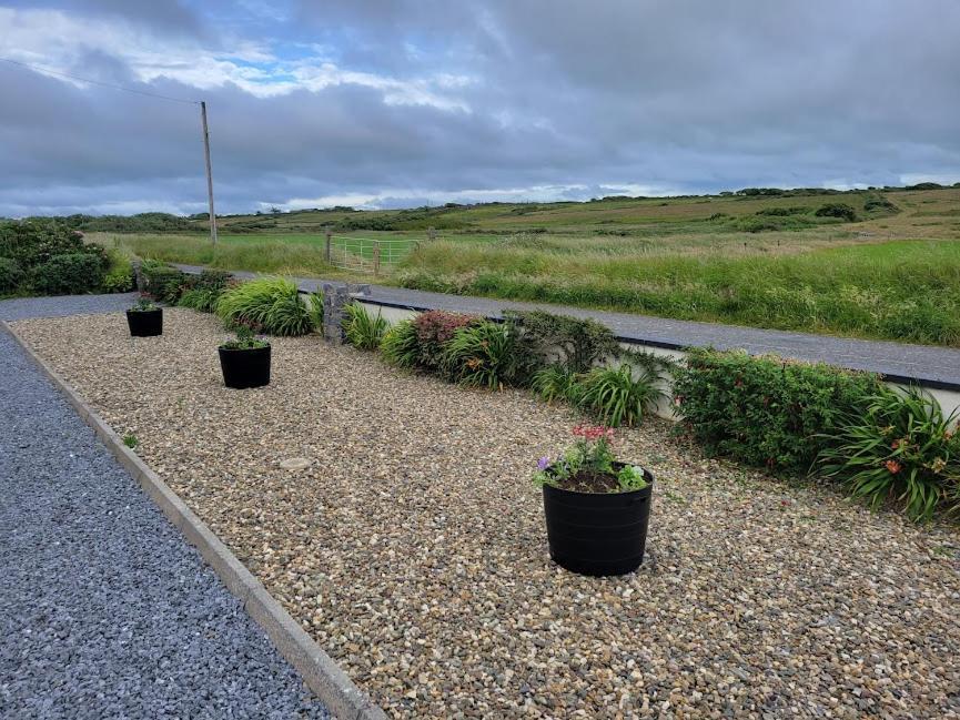 Coastal View Cottage Mullagh  エクステリア 写真