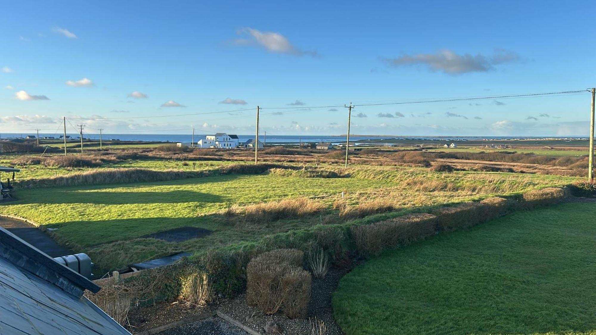 Coastal View Cottage Mullagh  エクステリア 写真